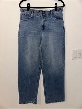 BCBGeneration Straight Leg Jeans in Light Blue Wash